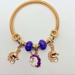 Bracelet golden Unicorns and lucky horse shoes!